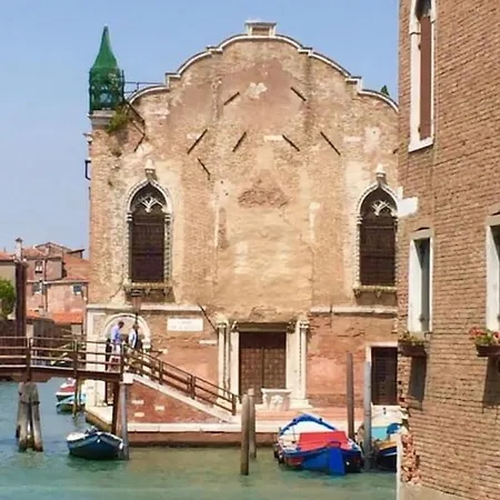 Ca' Della Carita' Apartman *